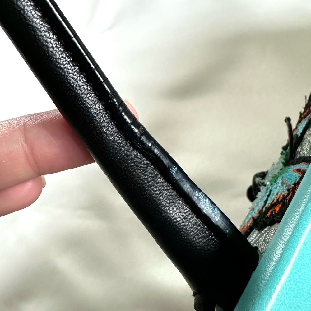 Bottega Veneta Black and Teal Butterfly Shoulder Bag - Picture 12 of 16